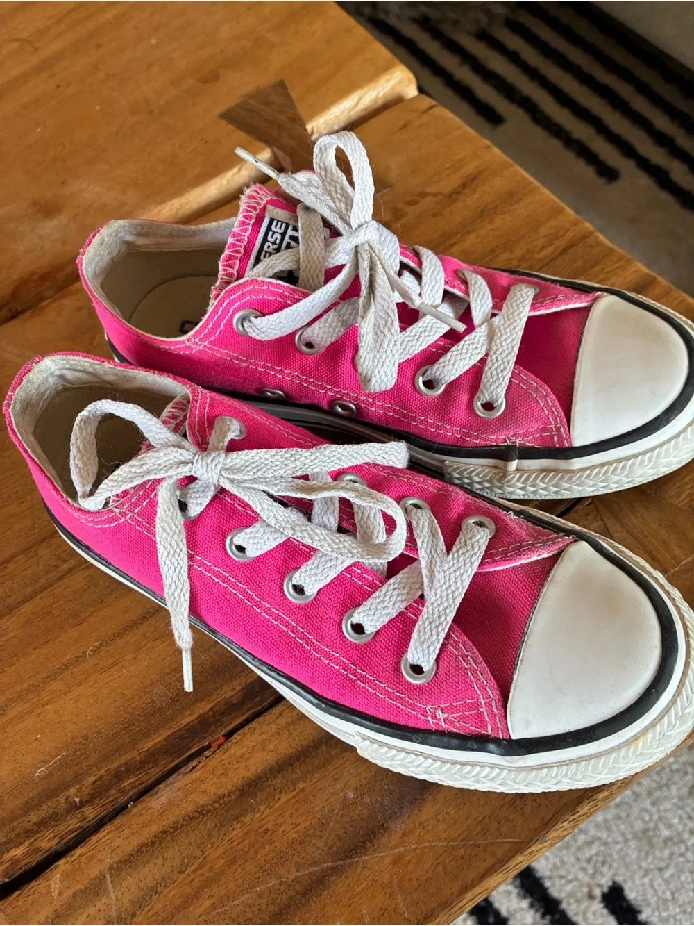 Bright Pink Low-Top Canvas Sneakers - Converse girls SZ 13